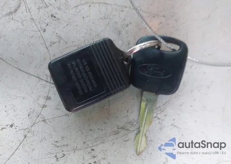 2002 Ford F-150 Lariat/Xlt z USA, uszkodzony, nr VIN 1FTRW08L52KD06316